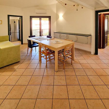 לה מדלנה Murphy Holiday Home - Residenza Aldo Moro 02 מראה חיצוני תמונה